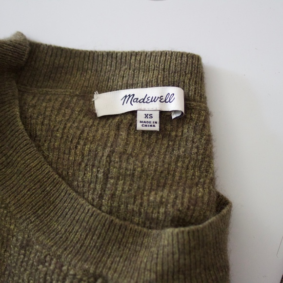 Madewell Tops - Madewell Olive Green Cropped Knit Sweater